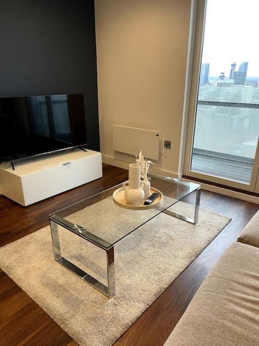 Lovely 2-Bedroom Condo With Balcony Manchester Esterno foto