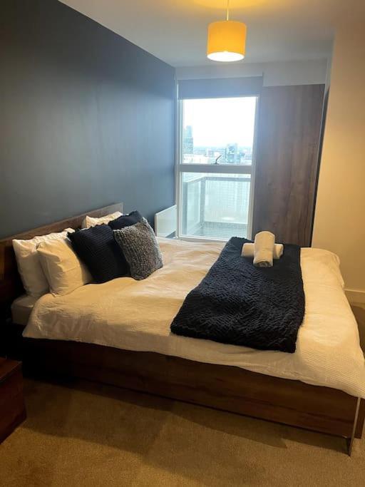 Lovely 2-Bedroom Condo With Balcony Manchester Esterno foto