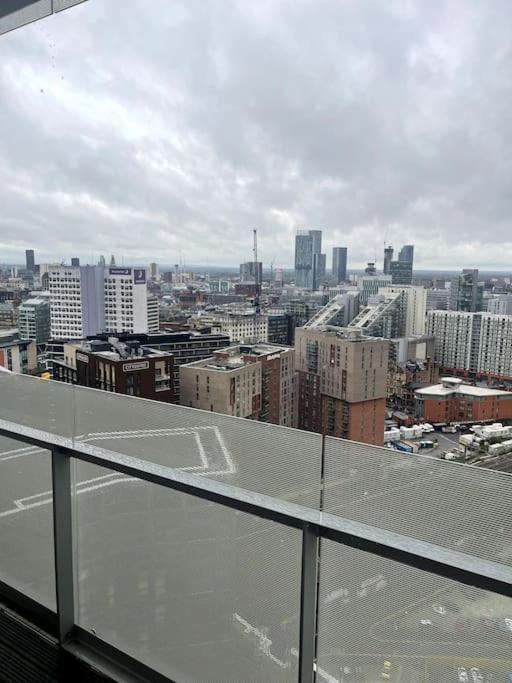 Lovely 2-Bedroom Condo With Balcony Manchester Esterno foto
